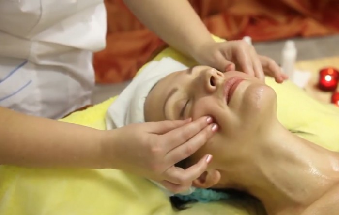 Asahi Zogan face massage. Mga aralin sa video ng Japanese massage mula sa Yukuko Tanaka 10 minuto sa Russian. Mga pagsusuri