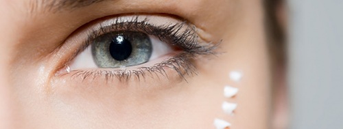 Środki do pielęgnacji skóry wokół oczu po 30, 40 latach. Ocena najlepszych produktów kosmetycznych i receptur ludowych