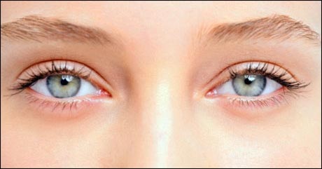 Środki do pielęgnacji skóry wokół oczu po 30, 40 latach. Ocena najlepszych produktów kosmetycznych i receptur ludowych