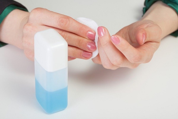 Sơn lót móng tay là gì và nó dùng để làm gì, đối với sơn gel, shellac, không chứa axit. Làm thế nào để sử dụng nó
