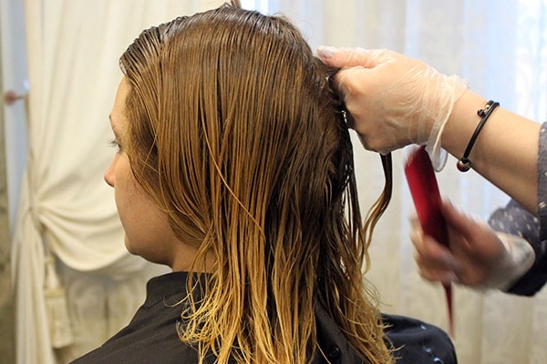 Thuốc duỗi tóc kiểu Brazil: Phục hồi keratin, huyết thanh làm mượt Cocochoco. Nhận xét và giá cả