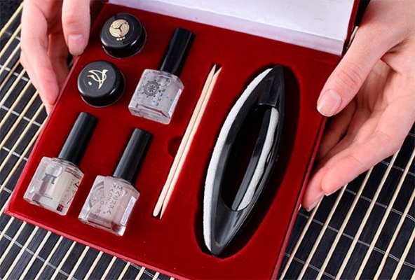 Manicure japoński: co to jest, P-shine, Masura, zestawy i technologia krok po kroku ze zdjęciem