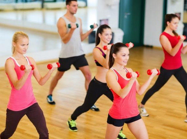 Arten von Workouts in Fitness, Namen der Gruppe, Kraft, Kreislauf und andere